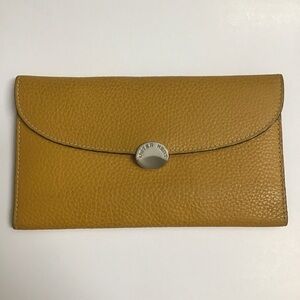 Peter Kent Pebbled Leather Clutch Wallet Yellow Gold Snap Close Zip Buenos Aires